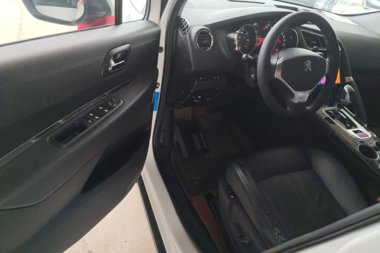 Used Peugeot 3008 2015 2.0L Automatic Trend Edition
