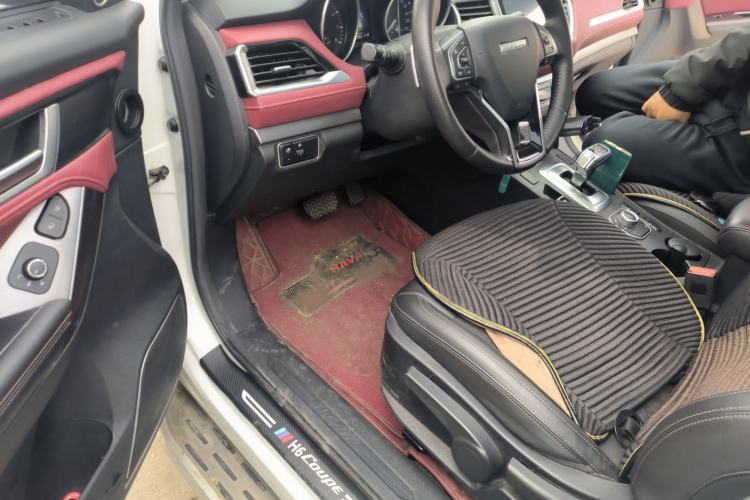 Used Haval H6 Coupe 2020 Smart Connect Version 1.5T Automatic Two-Wheel Drive Elite Model Interior 3