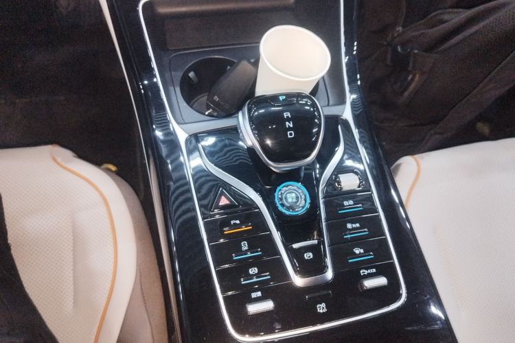 Used BYD Qin PLUS 2024 Honor Edition EV 420KM Leading Model
