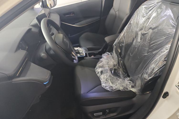 Used Toyota Corolla 2026 Model 1.8L Dual-Engine Elite Edition Left Front Seat