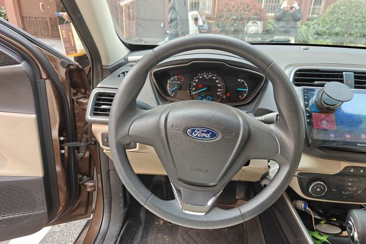 Used Ford Escort 2015 1.5L Automatic Comfort Edition