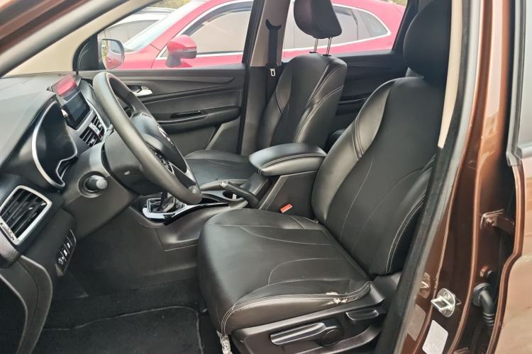 Used Baojun 730 2019 1.5L Manual Fashion Model 7-seater China VI
