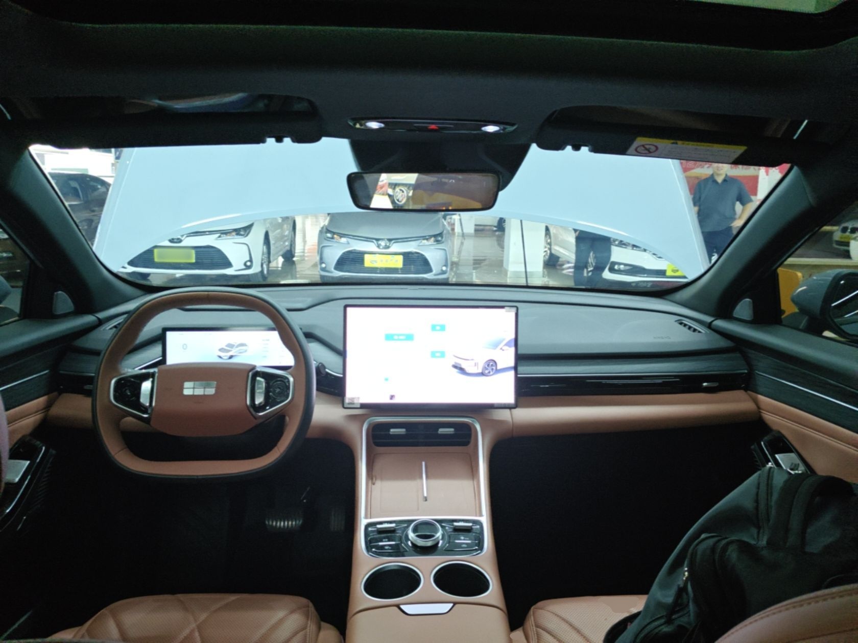 Geely Galaxy L6 2025 EM-i 140km Explorer+ Edition — снимка 12