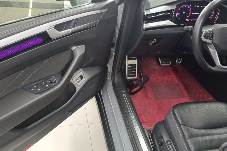 Used Volkswagen FAW-Volkswagen CC 2023 Hunting Vehicle 380TSI Hunter's Heart Edition Driver Seat