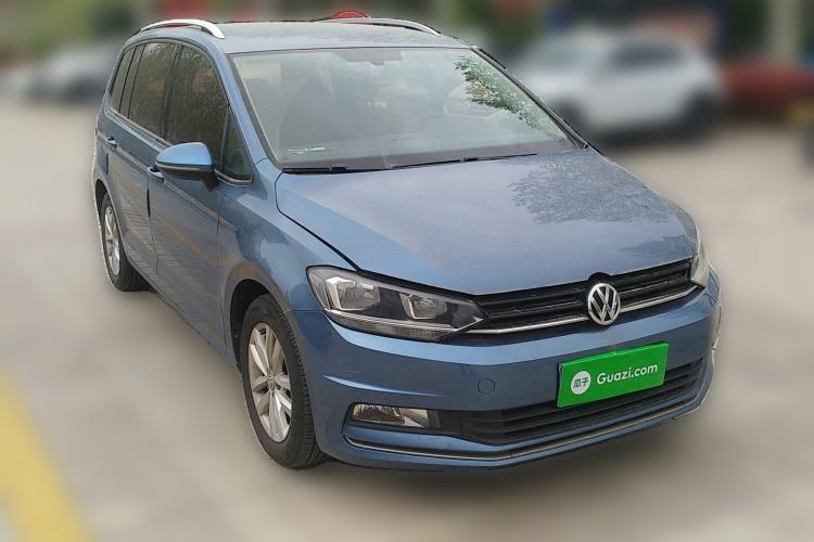 Used Volkswagen Touran 2016 Volkswagen Touran L 280TSI DSG Comfort Edition Front Right 45 Deg