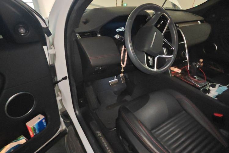 Used Land Rover Discovery Sport 2022 Revised Version 249 PS R-Dynamic S Performance Edition 5 Seats Interior 3