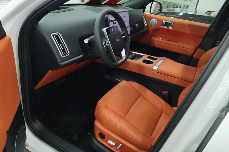 Used Li Auto L6 2025 Max Smart Refresh Edition Interior 3