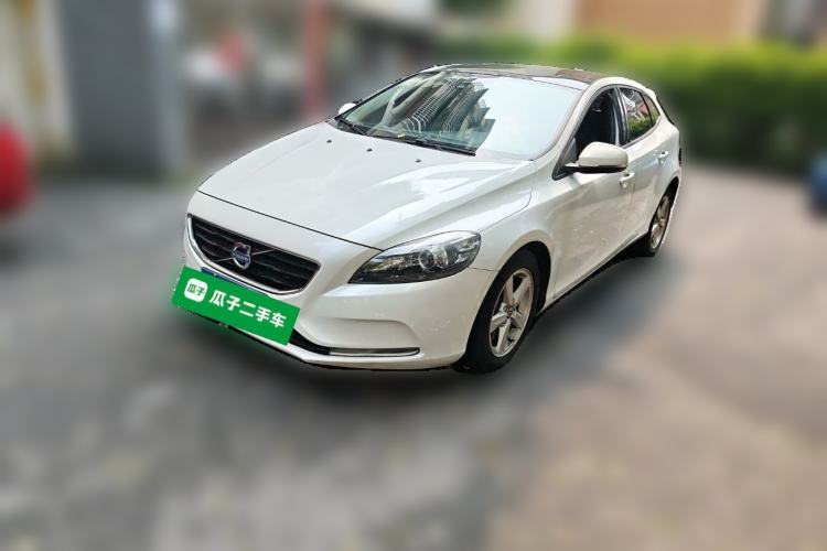 Used Volvo V40 2016 T3 Zhiyi Edition