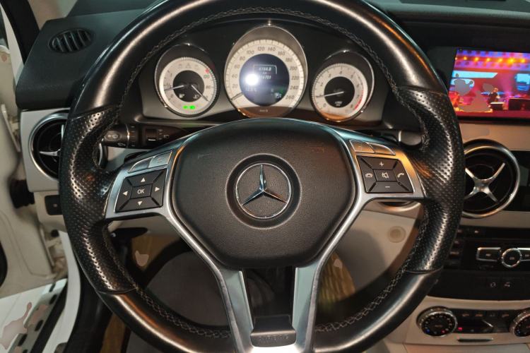 Used Mercedes-Benz GLK-Class 2015 GLK 300 4MATIC Fashion Edition Ultimate Version
