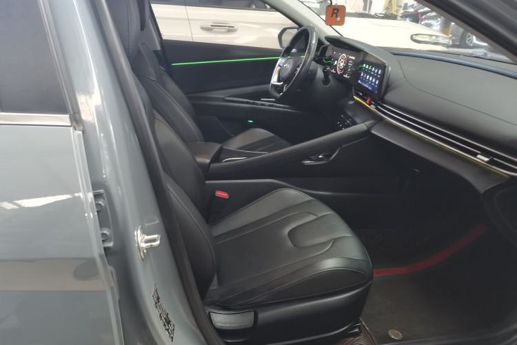 Used Hyundai Elantra 2021 1.5L CVT LUX Prestige Edition