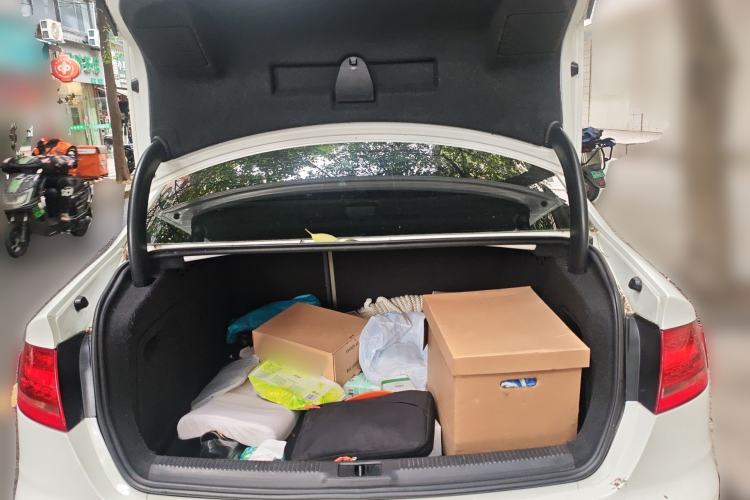 Used Audi A4L 2011 2.0 TFSI Standard Model Trunk