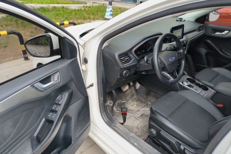 Used Ford Focus 2020 Sedan EcoBoost 180 Automatic Trend Edition Driver Seat