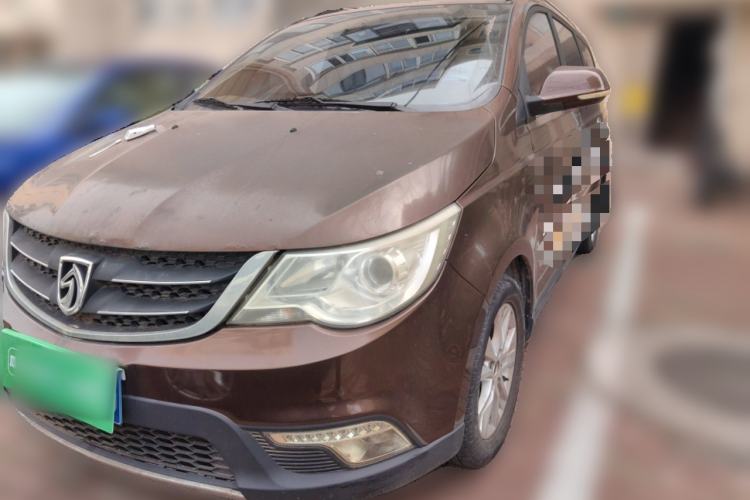 Used Baojun 730 2014 1.5L manual Comfort ESP version 7 seats Front