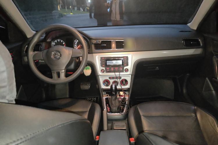 Used Volkswagen Gran Lavida 2014 1.6L Automatic Sport Edition
