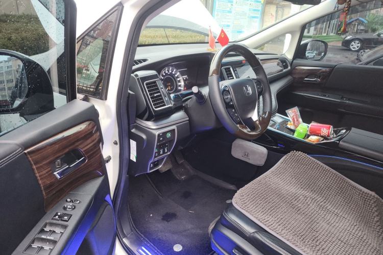 Used Honda Elysion 2016 2.4L Luxury Edition
