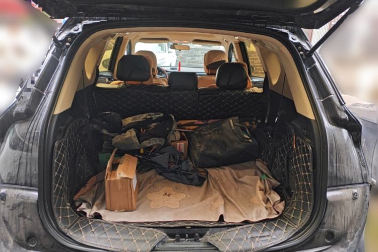 Used Dongfeng Fengon 580 2017 1.5T Manual Luxury Model Trunk