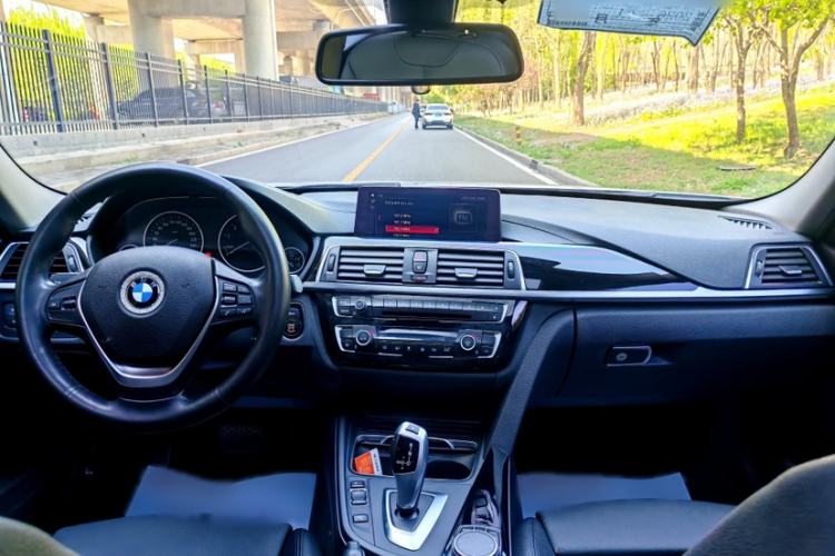 Used BMW 3 Series 2019 320Li Fashion Model Interior 1
