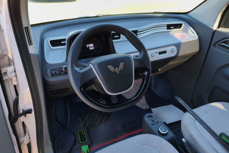 Used Wuling Hongguang MINIEV 2022 Macaron Premium Model – Lithium Iron Phosphate Steering Wheel