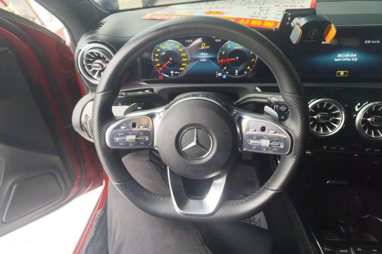 Used Mercedes-Benz A-Class 2022 Restyled A 200 L Sport Sedan Fashion Version Steering Wheel