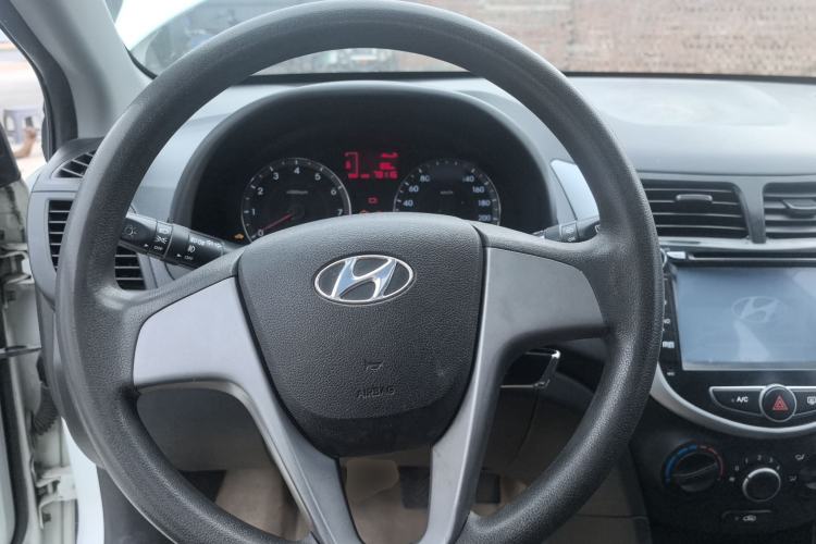 Used Hyundai Verna Ray 2014 1.4L Manual GLX Steering Wheel