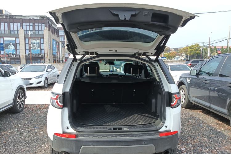 Used Land Rover Discovery Sport 2018 240 PS SE Version