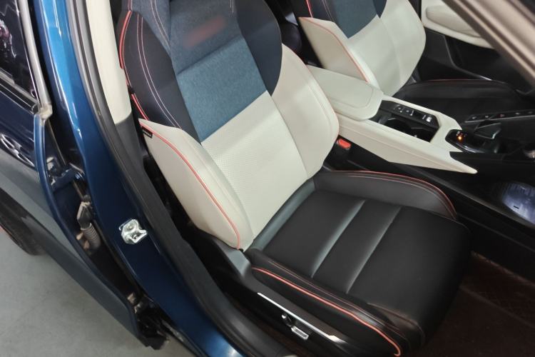 Used Lynk & Co 06 2021 1.5T Shero Pink Special Edition Right Front Seat