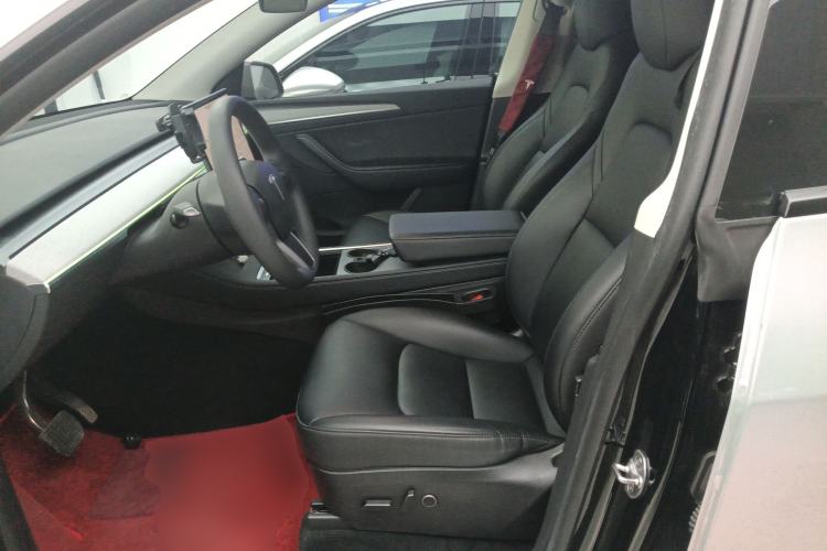 Used Tesla Model Y 2023 Rear-Wheel-Drive Version Left Front Seat