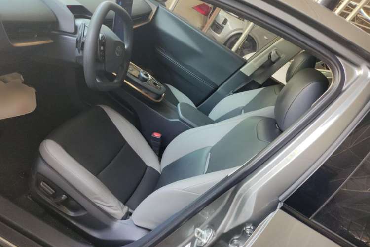 Used Toyota bZ3 2023 616 km Long-Range PRO