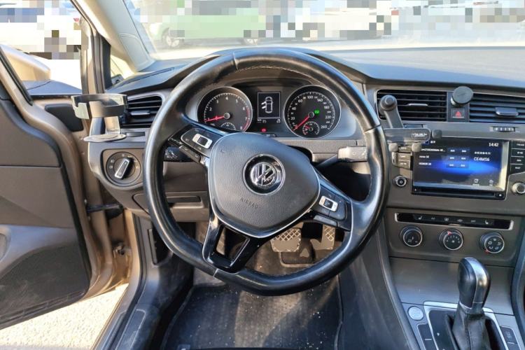Used Volkswagen Golf 2015 1.4TSI Automatic Comfort Model Steering Wheel