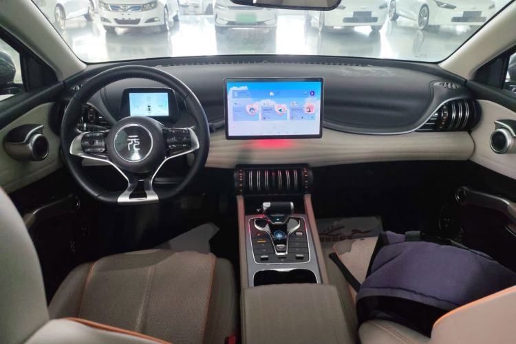 Used BYD Yuan PLUS 2023 Champion Edition 510KM Superior Model Center Console