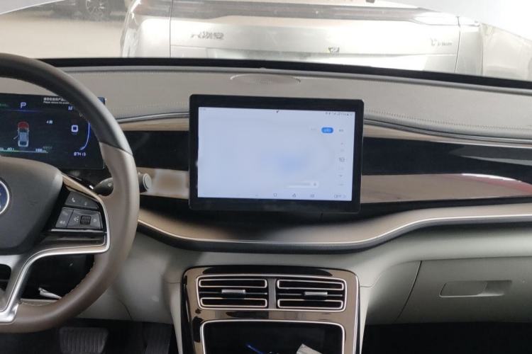 Used BYD Qin PLUS 2023 Champion Edition EV 420KM Leading Model Interior 3