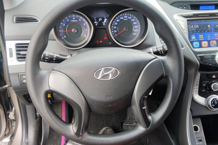 Used Hyundai Elantra (5th Generation / Langdong) 2015 1.6L Automatic Fashion Model Steering Wheel