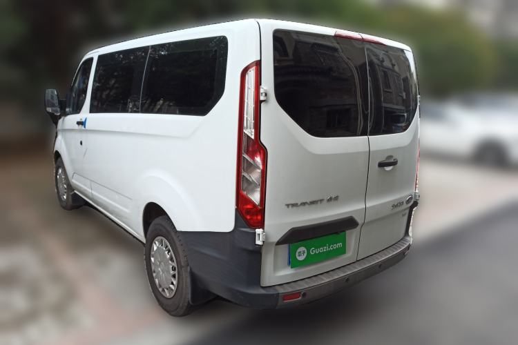 Used Ford Transit 2017 2.0T Diesel Multi-Purpose Commercial Vehicle Short Wheelbase Low Roof China IV Standard