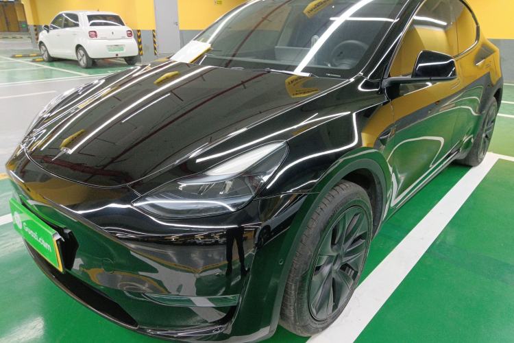 Used Tesla Model Y 2023 Long-Range All-Wheel-Drive Version