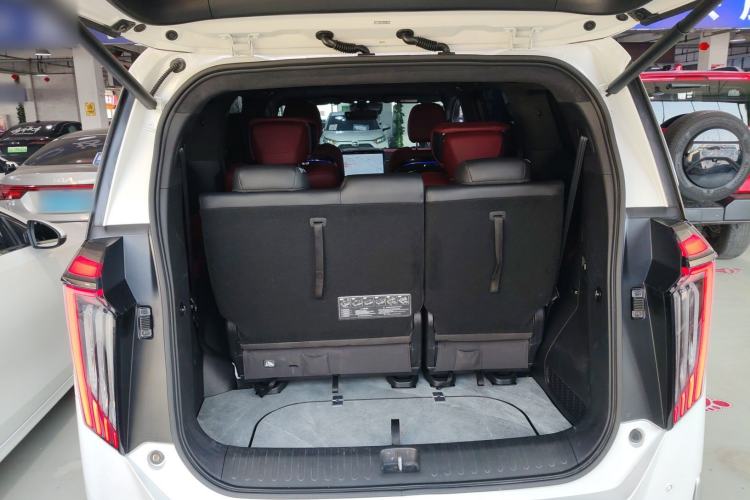 Used GAC Trumpchi M8 2024 Zongshi Series Dual-Motor Supreme Edition Trunk