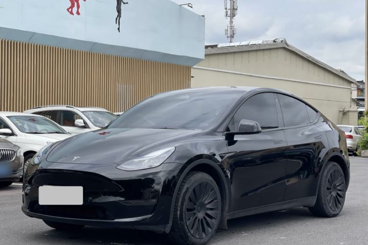 Used Tesla Model Y 2023 Long-Range All-Wheel-Drive Version