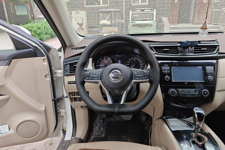 Used Nissan X-Trail 2017 2.0L CVT Comfort Edition 2WD Steering Wheel