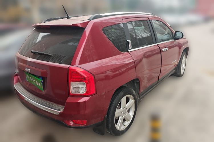 Used Jeep Compass 2012 2.4L four-wheel-drive sport version
