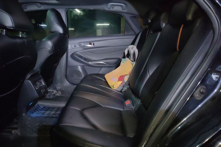 Used Toyota Avalon 2019 2.0L Ambition Edition China VI Left Rear Seat