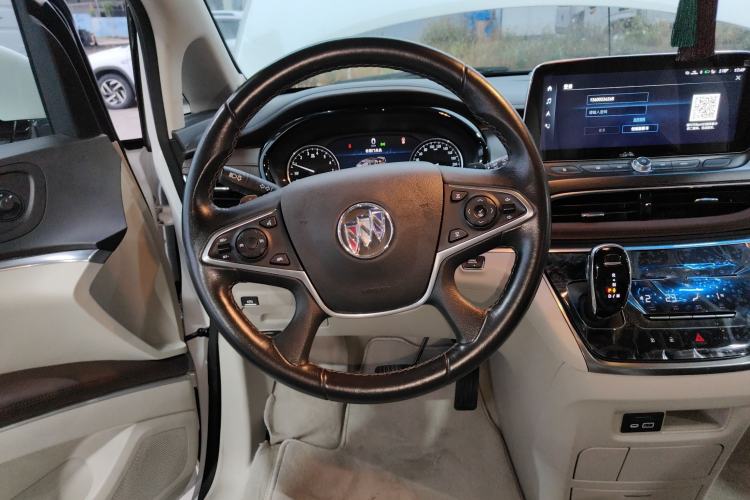 Used Buick GL8 2021 Land Cruiser Executive Class 652T Luxury Model
