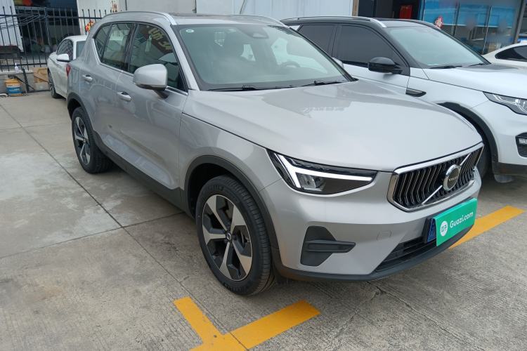 Used Volvo XC40 2024 B4 4x4 Smart Luxury Edition