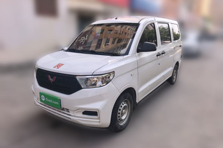Used Wuling Hongguang V 2020 Model 1.2L Jingqu Edition China VI LSI