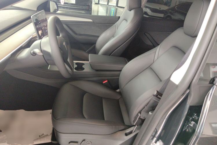 Used Tesla Model Y 2024 Long-Range All-Wheel-Drive Version
