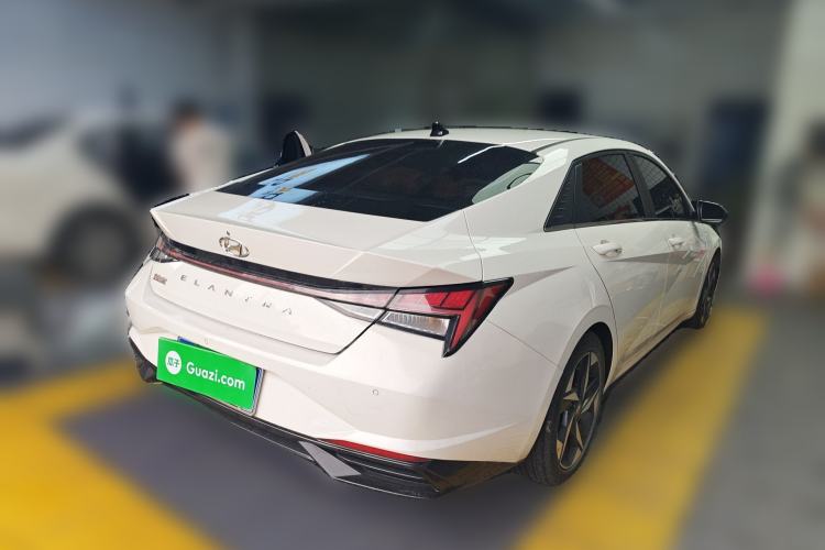 Used Hyundai Elantra 2022 1.5L CVT LUX Prestige Edition
