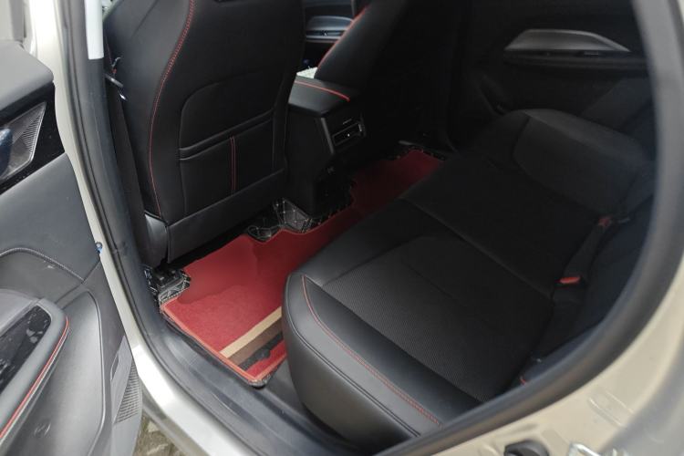 Used CHANGAN OSHAN Z6 2022 Blue Whale 1.5T DCT Luxury Model Left Rear Seat