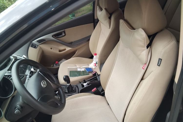 Used Hyundai Elantra (5th Generation / Langdong) 2012 1.6L Manual Leading Model