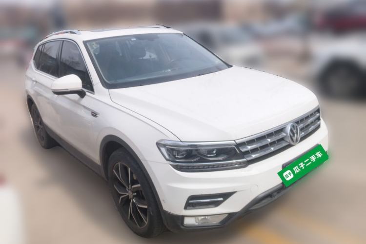 Used Volkswagen Tiguan L 2019 380TSI Automatic All-Wheel Drive Luxury Edition with 7 Seats China VI Standard Front Right 45 Deg