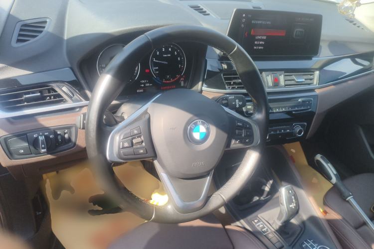 Used BMW X1 2021 sDrive20Li Fashion Model Steering Wheel