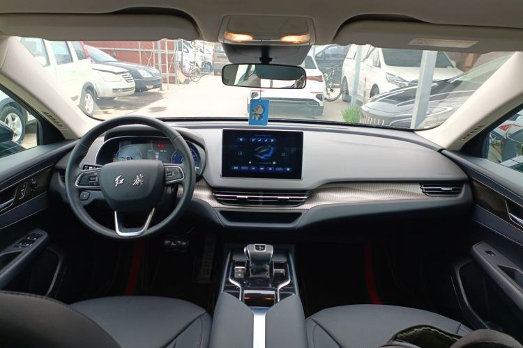 Used Hongqi E-QM5 2021 Online Booking Charging Basic Edition 5 Seats Center Console