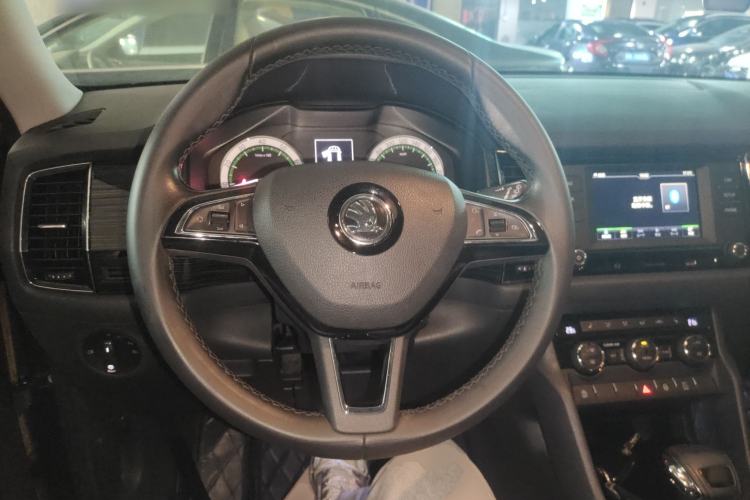 Used Skoda Kodiaq 2017 TSI330 7-Seater Two-Wheel-Drive Luxury Edition
